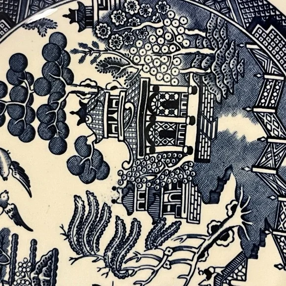 Churchill Blue Willow Plates 7.5